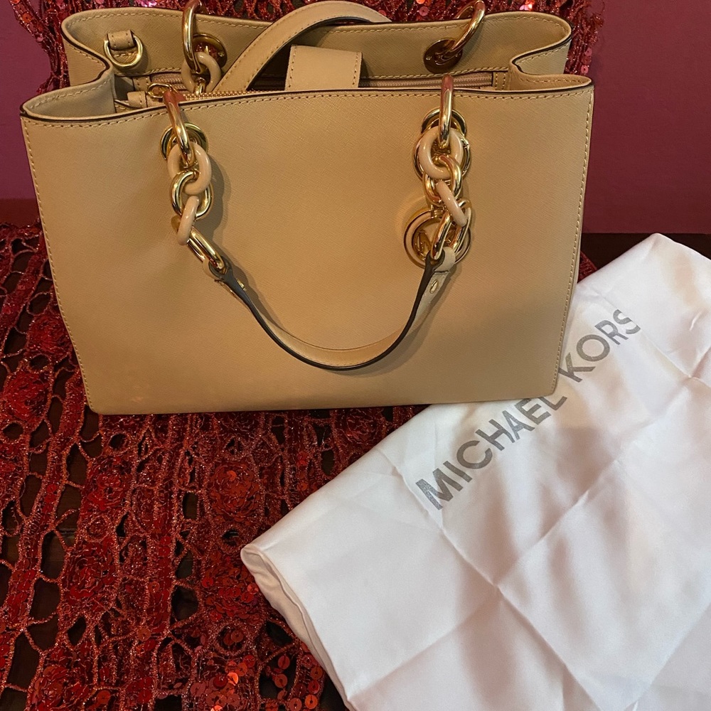 Michael kors Medium Nude purse